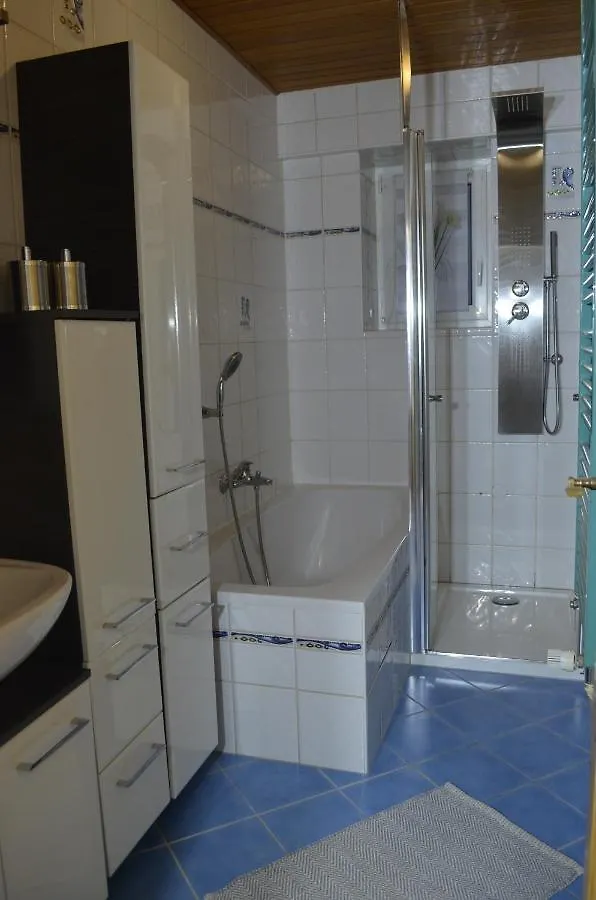 Gemuetliche Ferienwohnung Kirchenpingarten Apartment